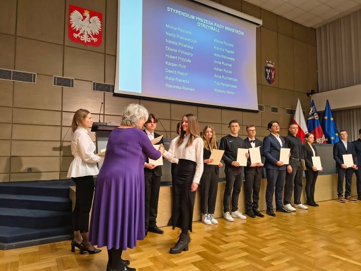 Wyróżnienie dla naszej absolwentki Anny Rychtarczyk