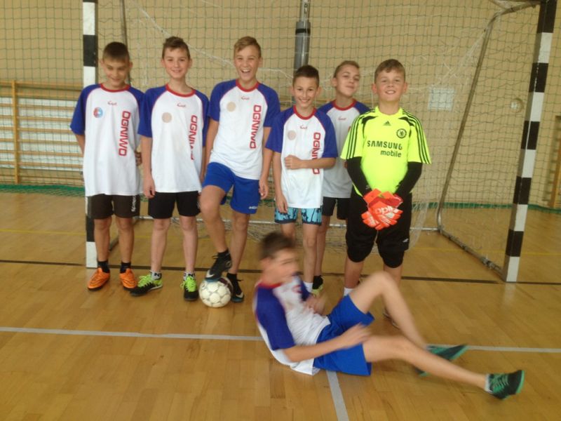 Halowa piłka nożna