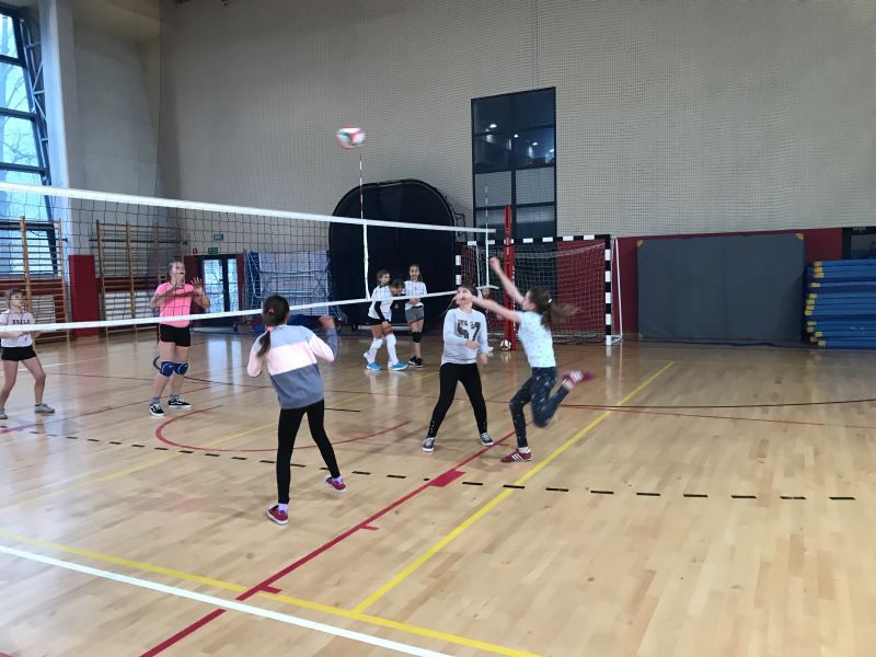 Siatkarski Turniej Mikołajkowy