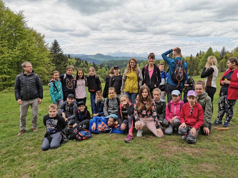 Wycieczka społeczności szkolnej  na Obidzę