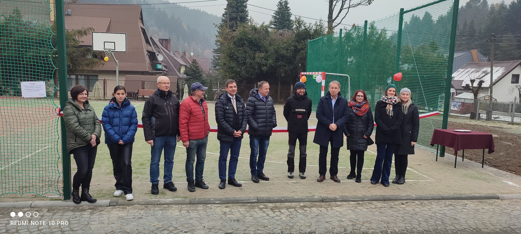 Otwarcie boiska wielofunkcyjnego przy szkole