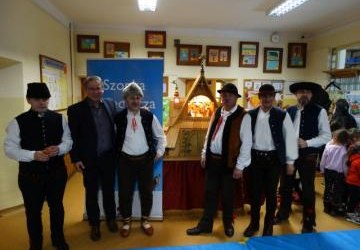 Lalkowa szopka kolędnicza